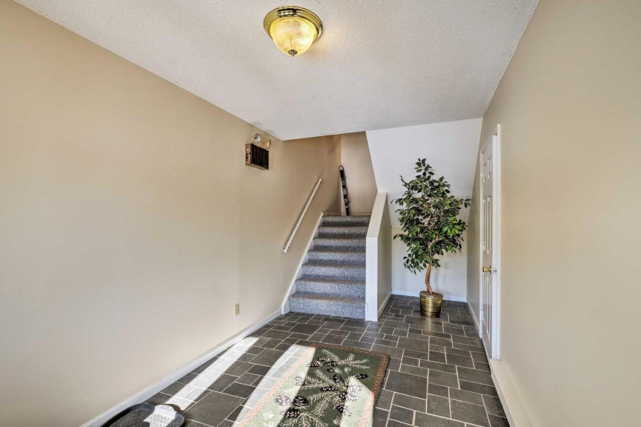 Condo With Loft 2 Mi To Windham Mountain Ski! Luaran gambar